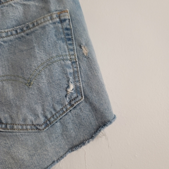 Levi's 511 Light Wash Distressed Denim Cut-Off Jean Shorts - Picture 10 of 11